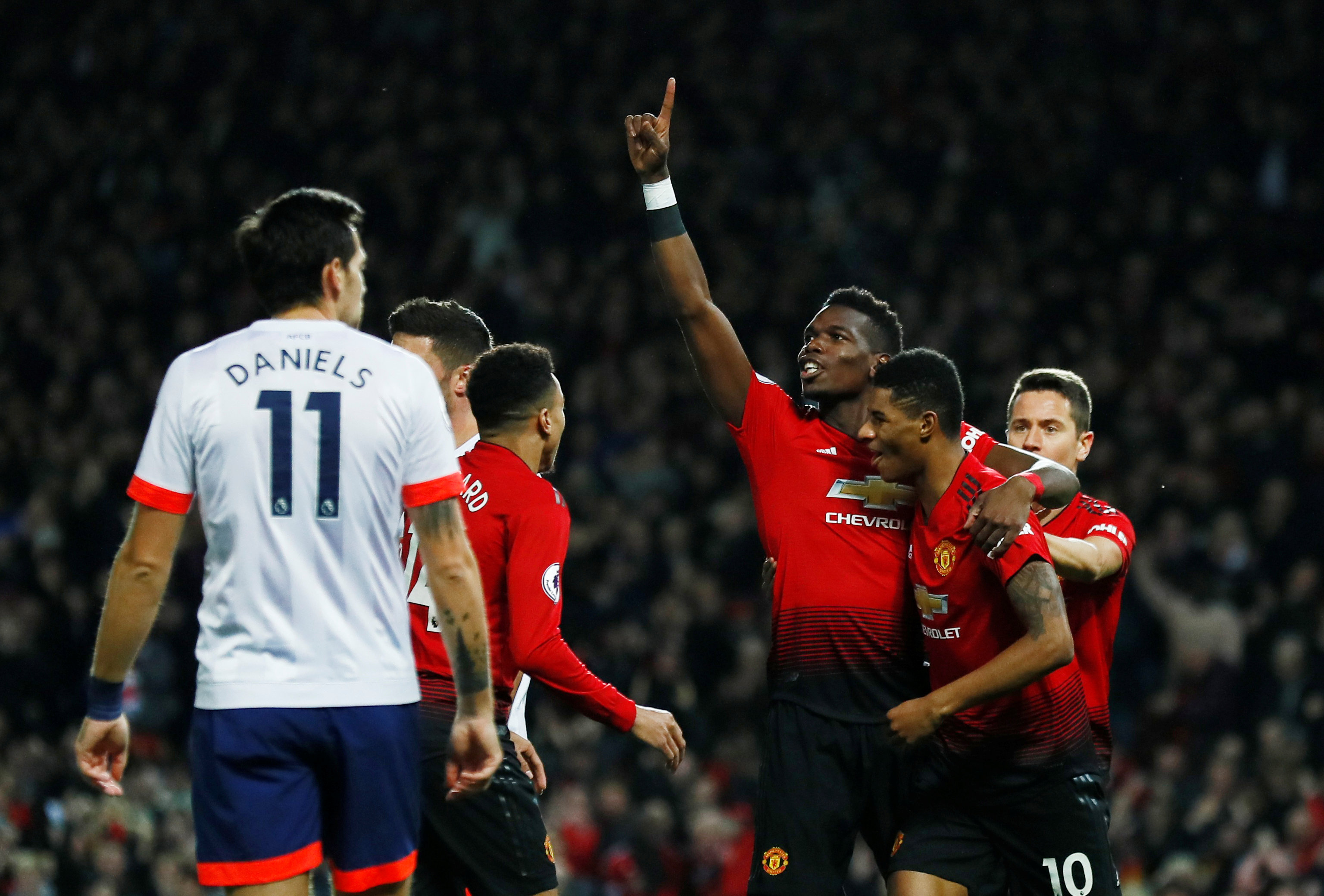 通过迪马利 通过迪马利